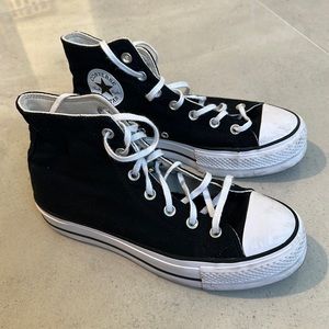 Converse All Star Size 8.5 Women’s Sneakers